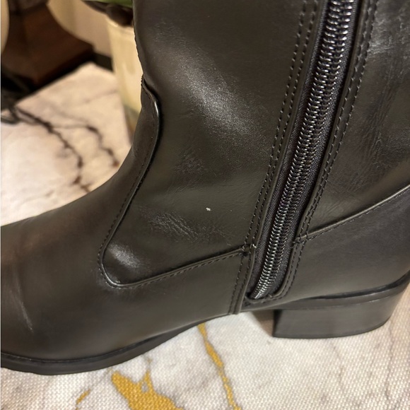 Rampage black boots with inside half zipper; nice and comfortable; very pretty - Picture 10 of 14